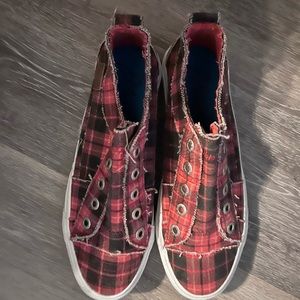 Red plaid blowfish sneakers NWOT